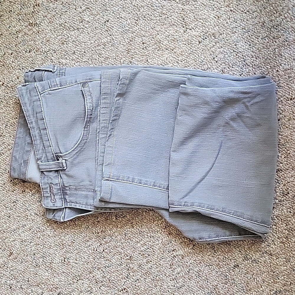Two Pairs Of Chico Jeans - Picture 5 of 9
